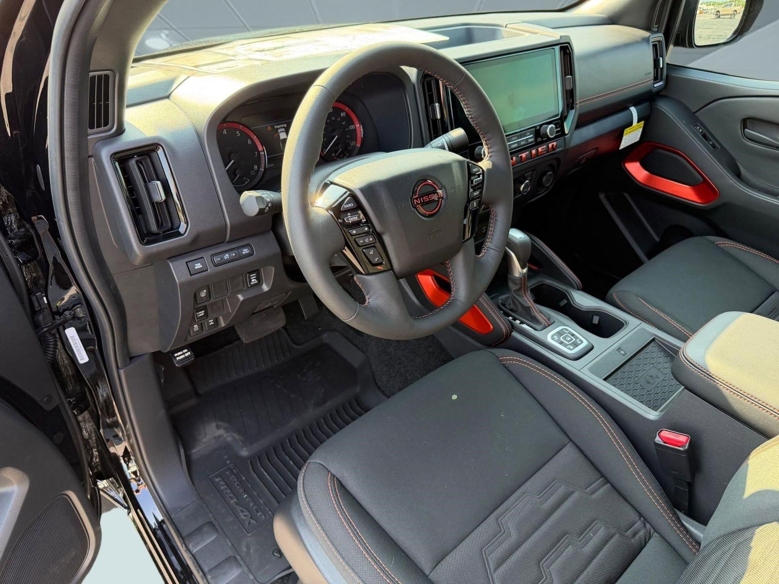 Frontier PRO-4X Truck Crew Cab
