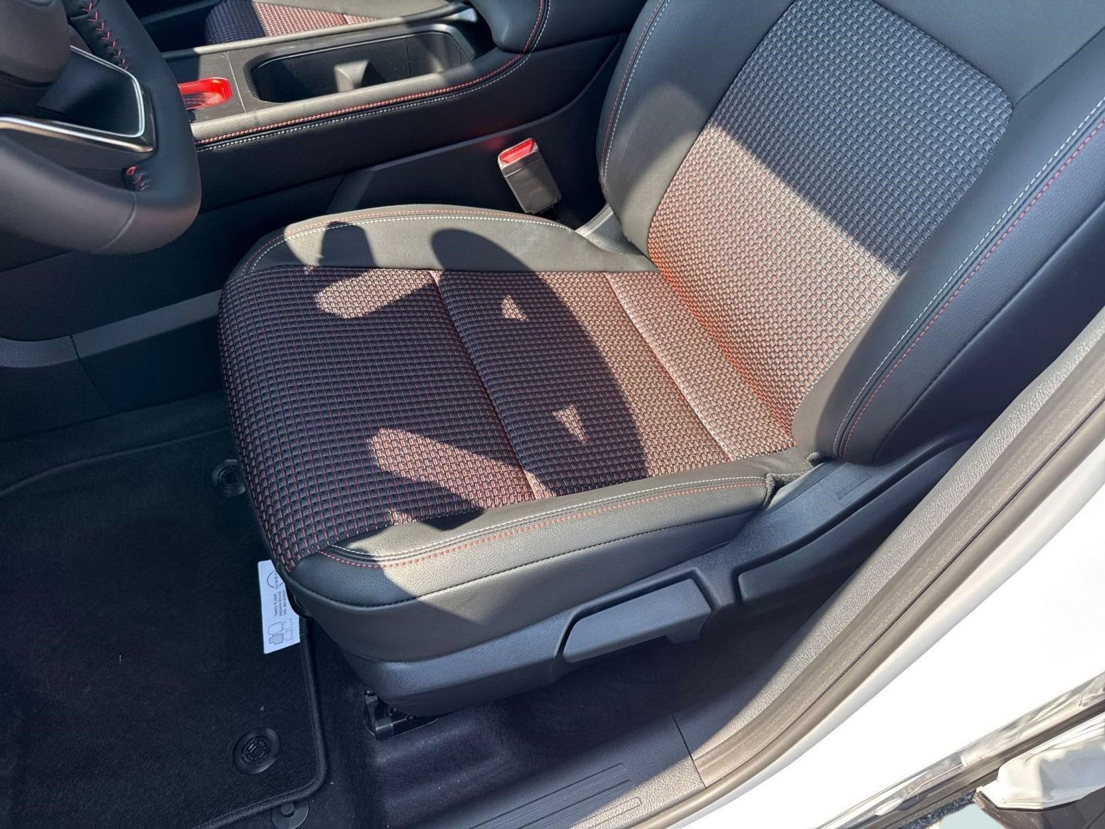 2026 Nissan KICKS SR AWD - Photo 12