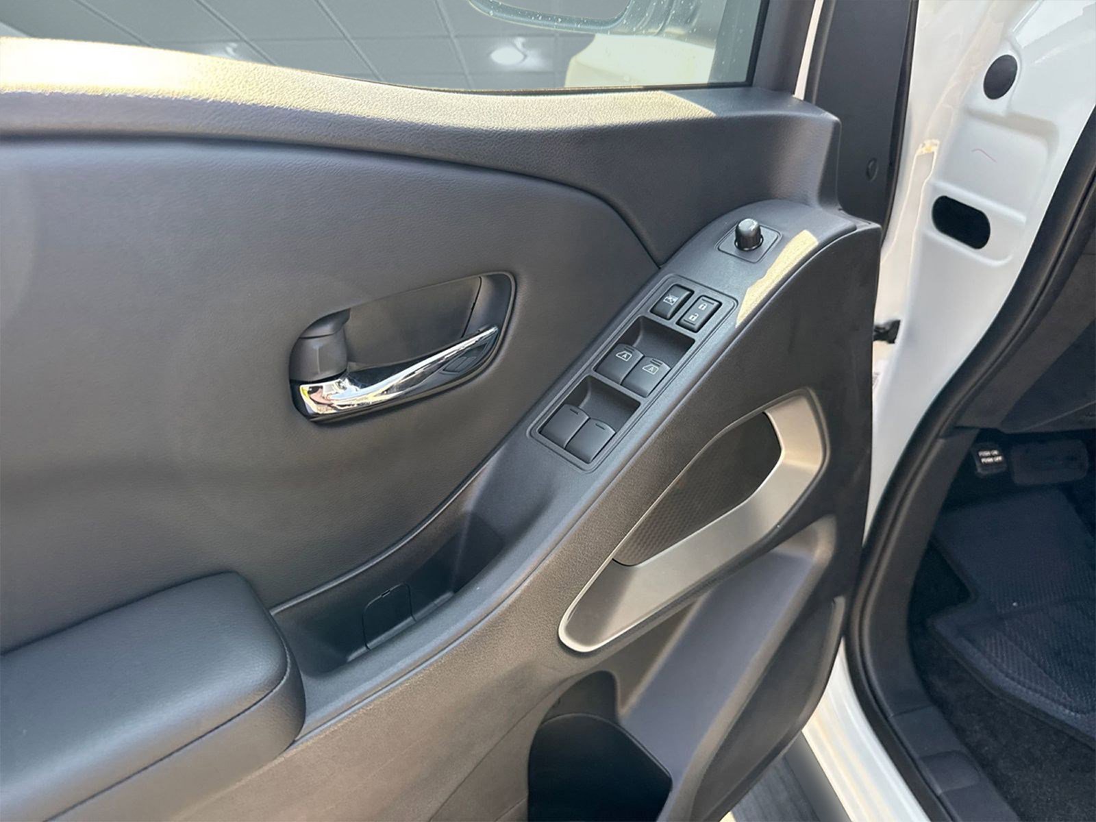 2026 Nissan Frontier SV - Photo 10