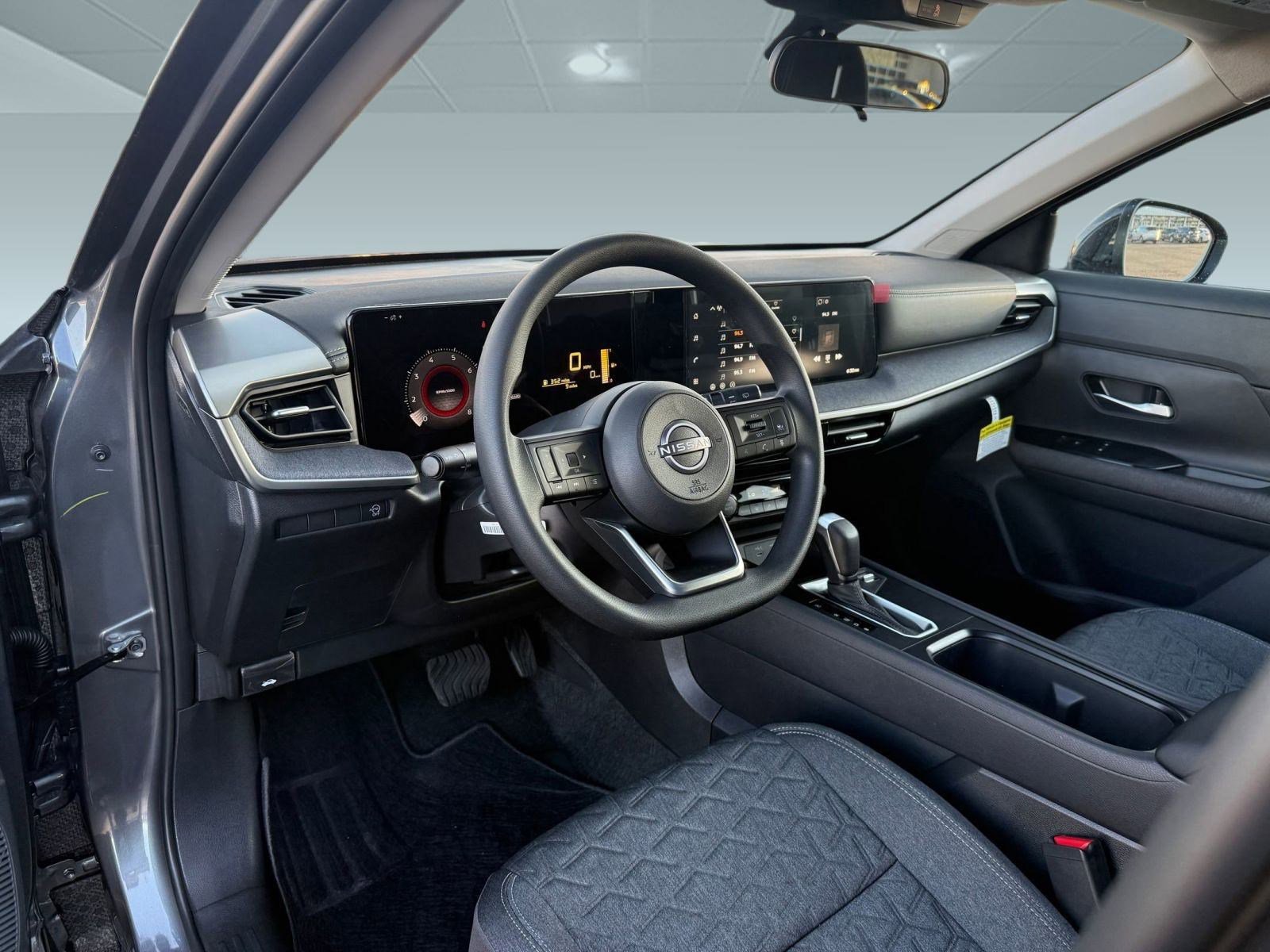 2026 Nissan Kicks SV photo 3