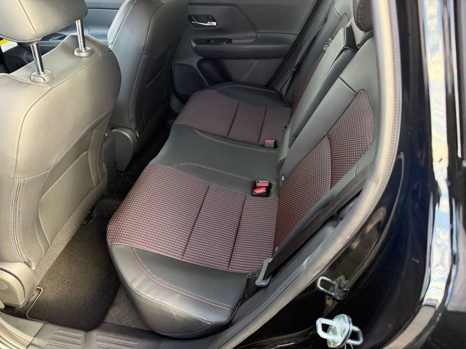 2026 Nissan KICKS SR - Photo 17