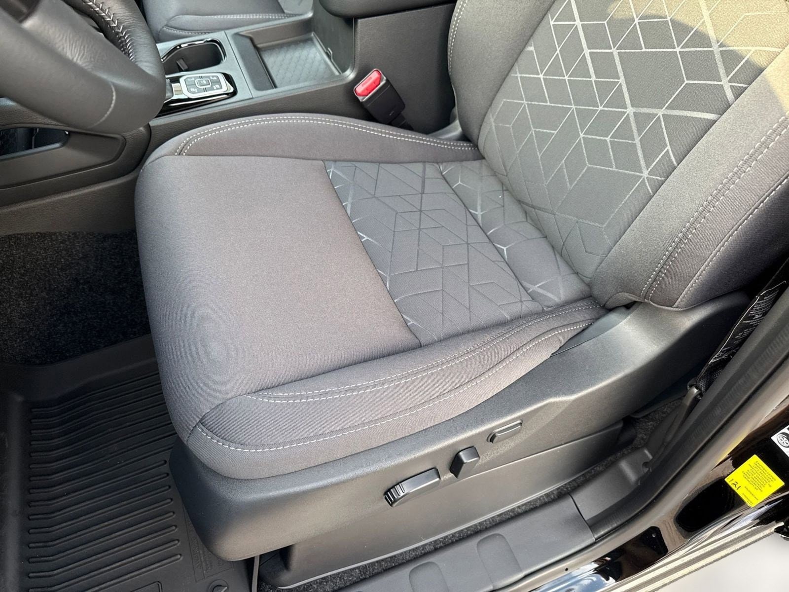 2026 Nissan Frontier SV - Photo 12