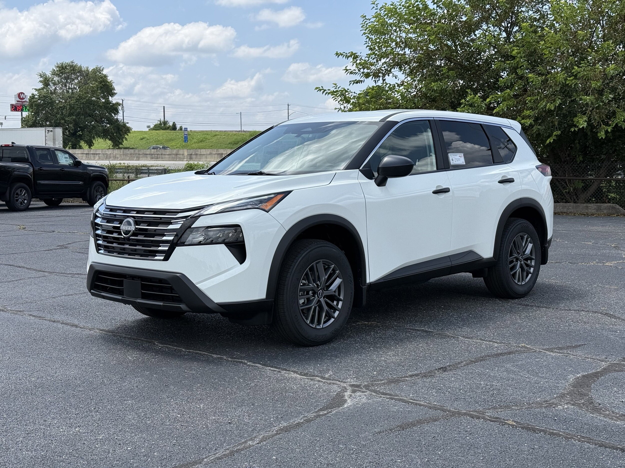 2026 Nissan Rogue S photo 3