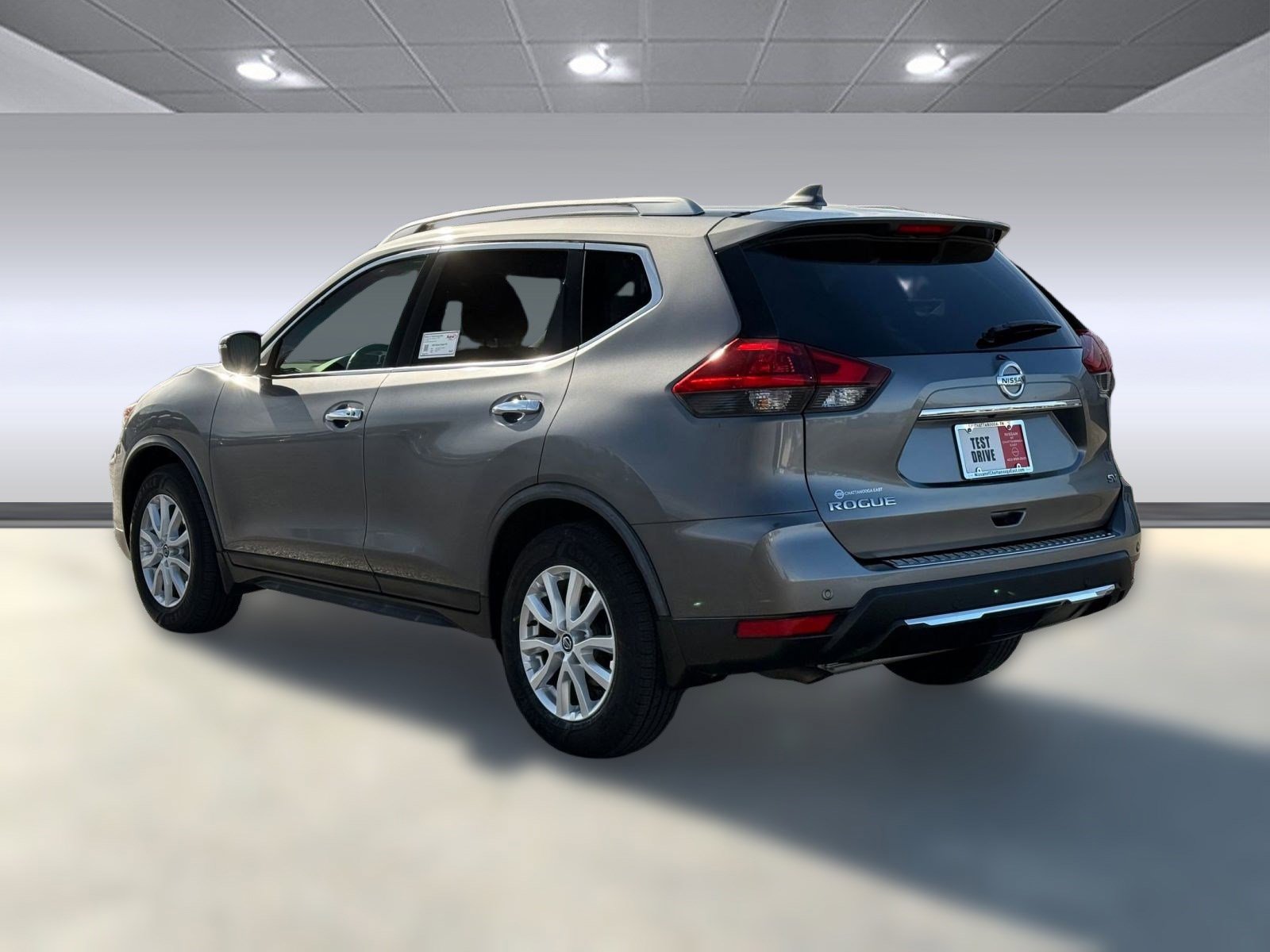 2020 Nissan Rogue SV photo 3