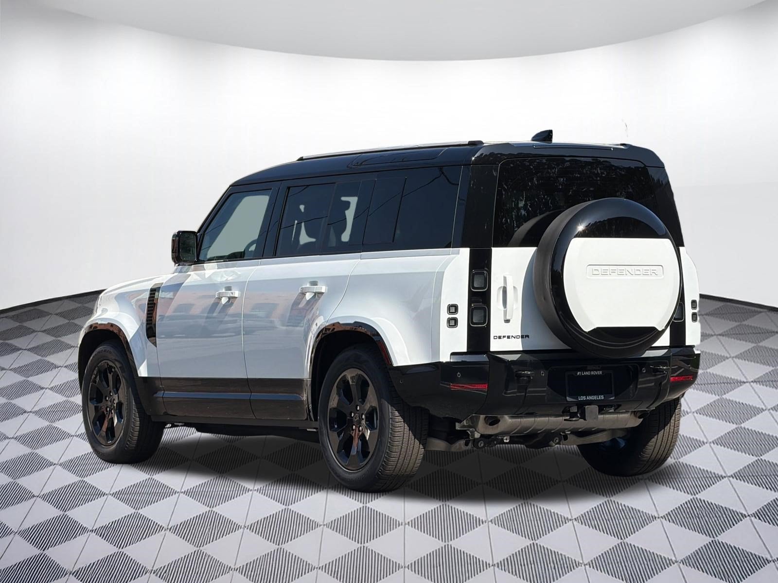 Land Rover Defender 110 2台セット New 2026 Land Rover Defender 110 For Sale at Land Rover Los
