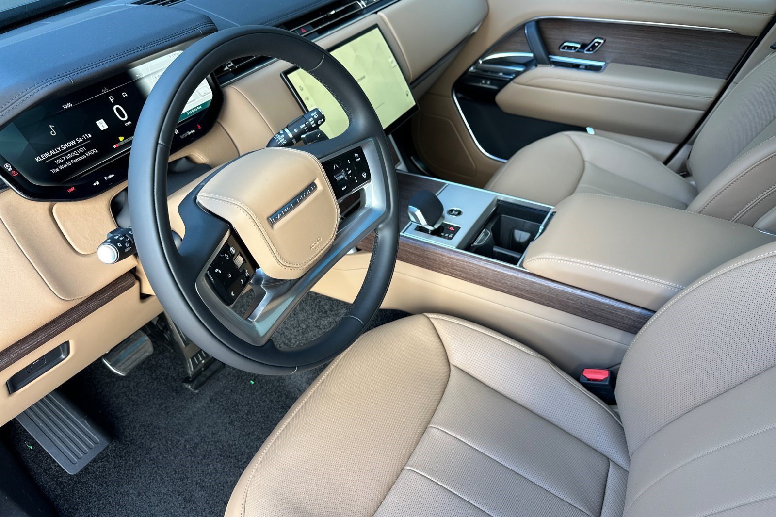 2026 Land Rover Range Rover SE - Photo 4