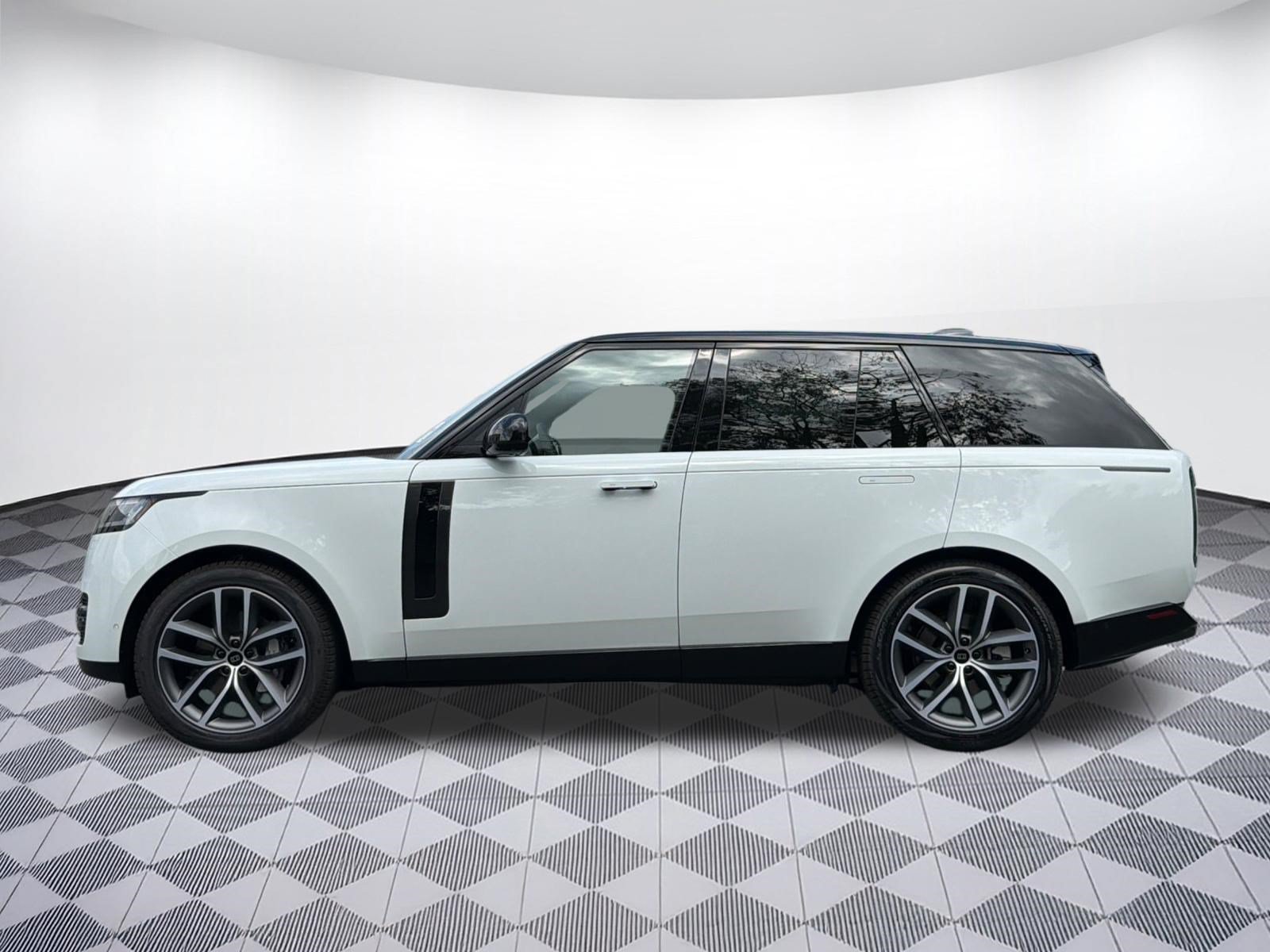 2027 Land Rover Range Rover SE SUV