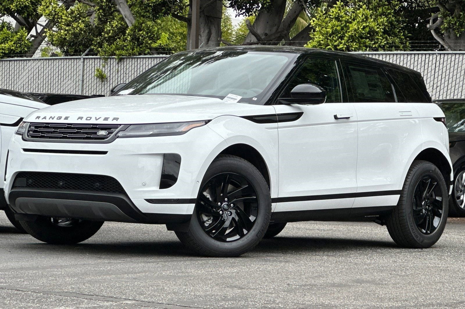 2026 Land Rover Range Rover Evoque S's photo