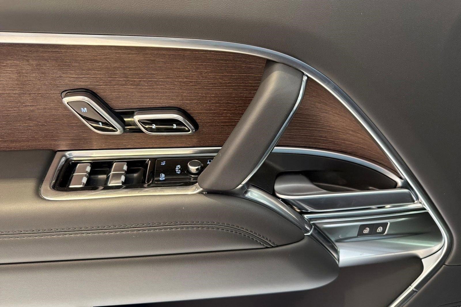 2025 Land Rover Range Rover SE - Photo 12