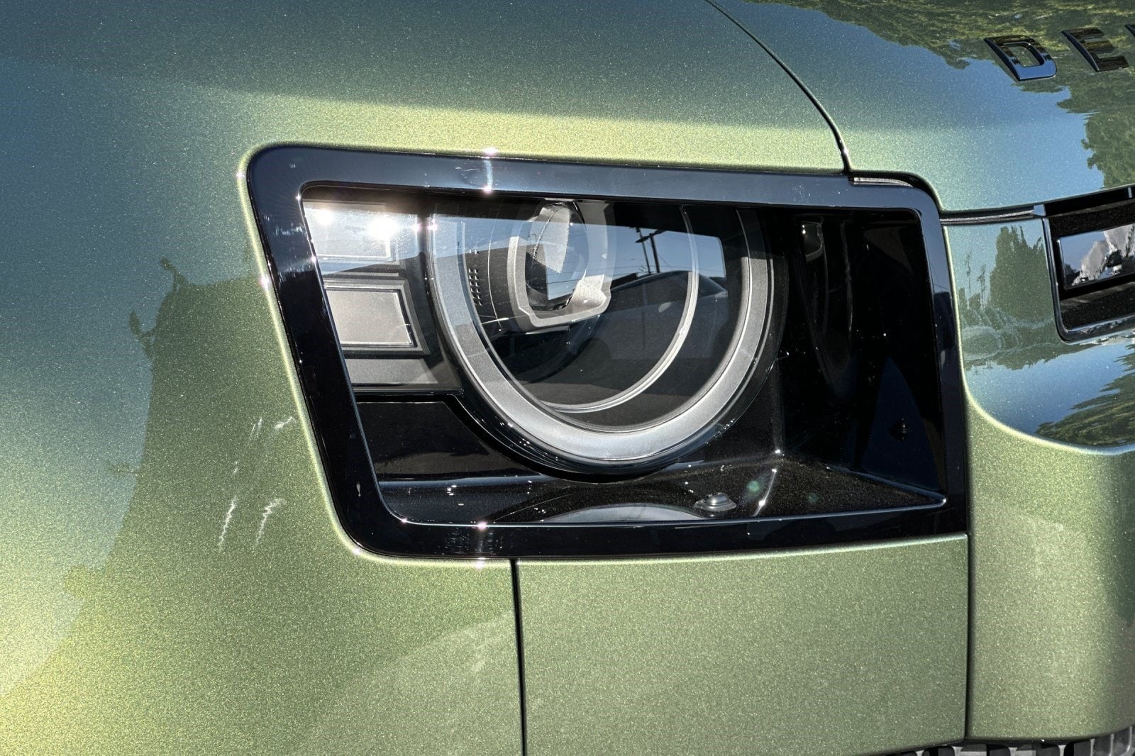 2026 Land Rover Defender X-Dynamic SE - Photo 11