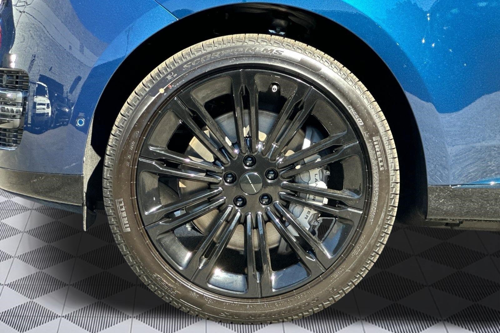 2026 Land Rover Range Rover SE - Photo 13