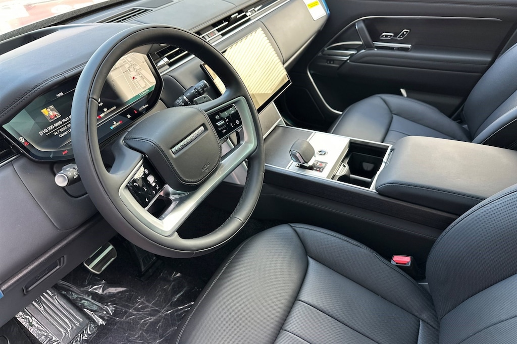 New 2025 Land Rover Range Rover P400 SE 7 Seat SUV