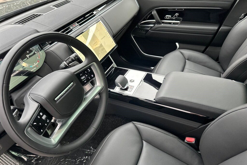 New 2026 Land Rover Range Rover SE P400 SE LWB 7 Seat