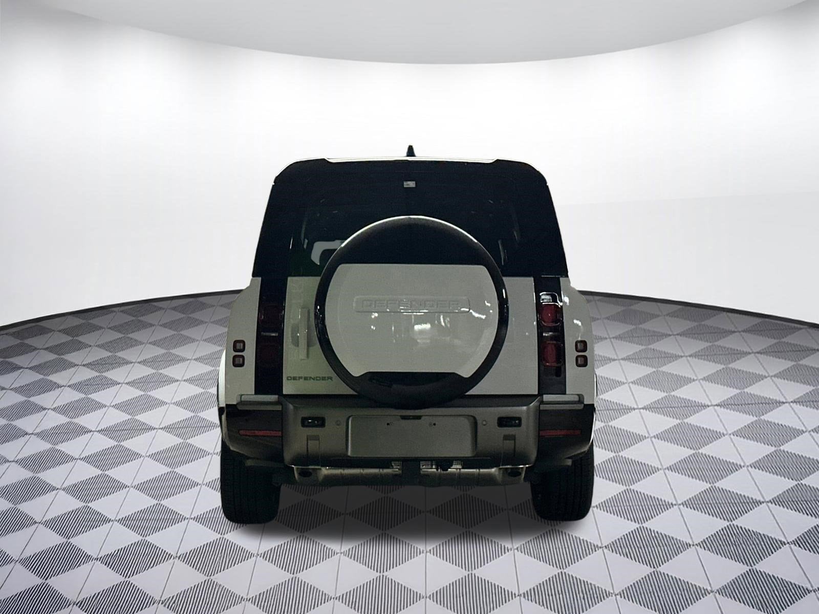 2025 Land Rover Defender X-Dynamic SE - Photo 9