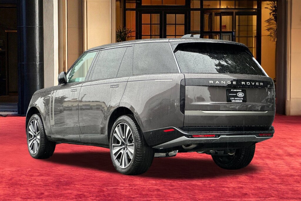 New 2026 Land Rover Range Rover P400 SE 7 Seat SUV