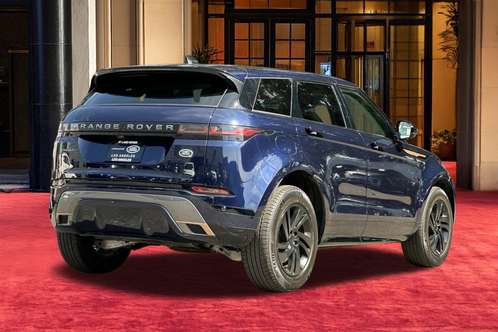 2022 Land Rover Range Rover Evoque R-Dynamic S photo 3