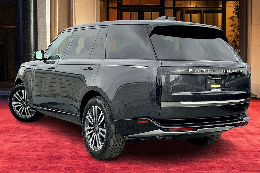 New 2025 Land Rover Range Rover P530 SE 7 Seat SUV