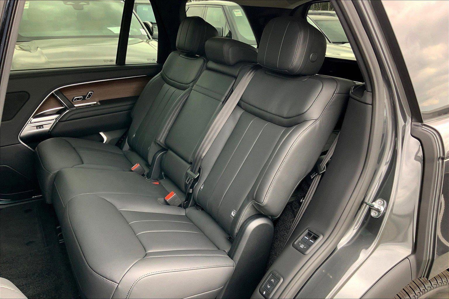 2025 Land Rover Range Rover SE - Photo 7