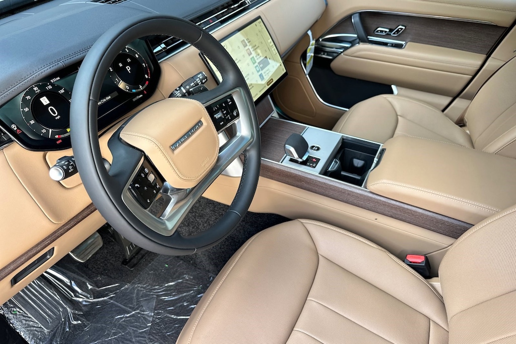 New 2026 Land Rover Range Rover P530 SE SUV