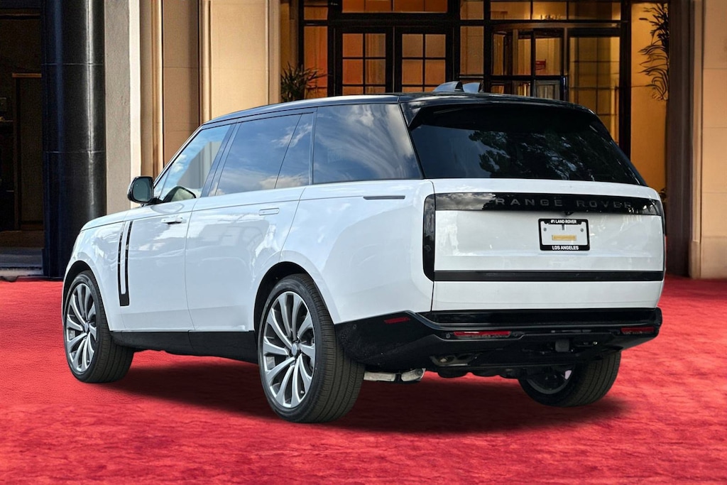 New 2025 Land Rover Range Rover P530 SE 7 Seat SUV