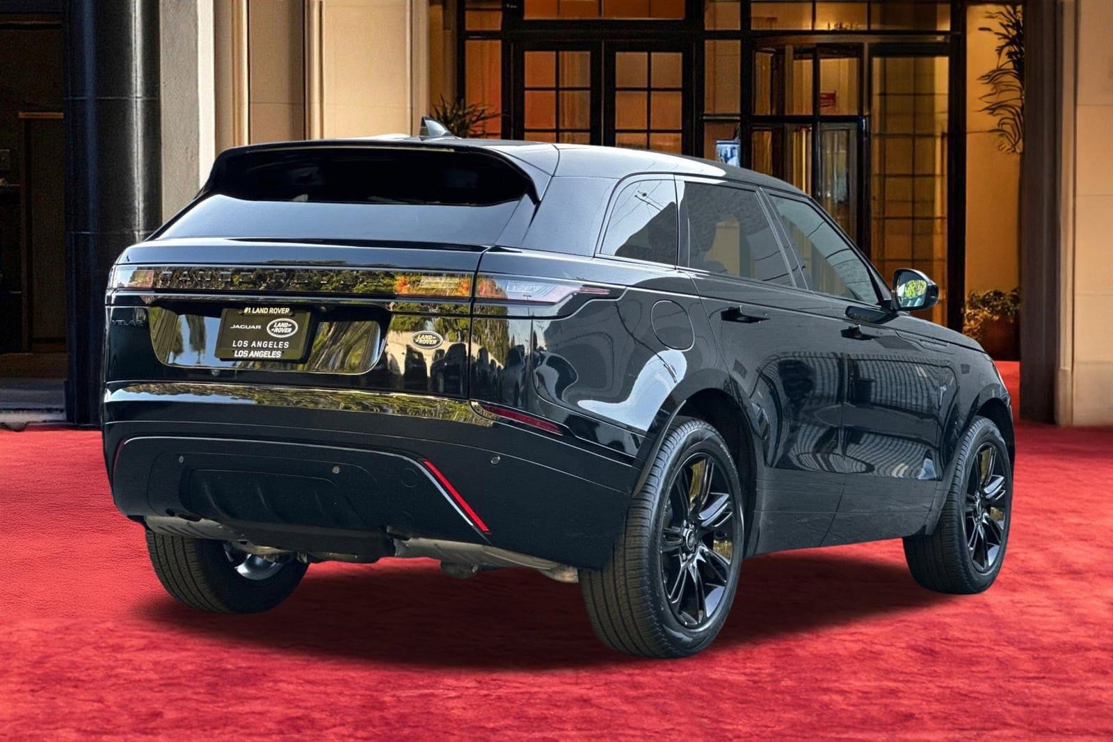 2023 Land Rover Range Rover Velar R-Dynamic S photo 3