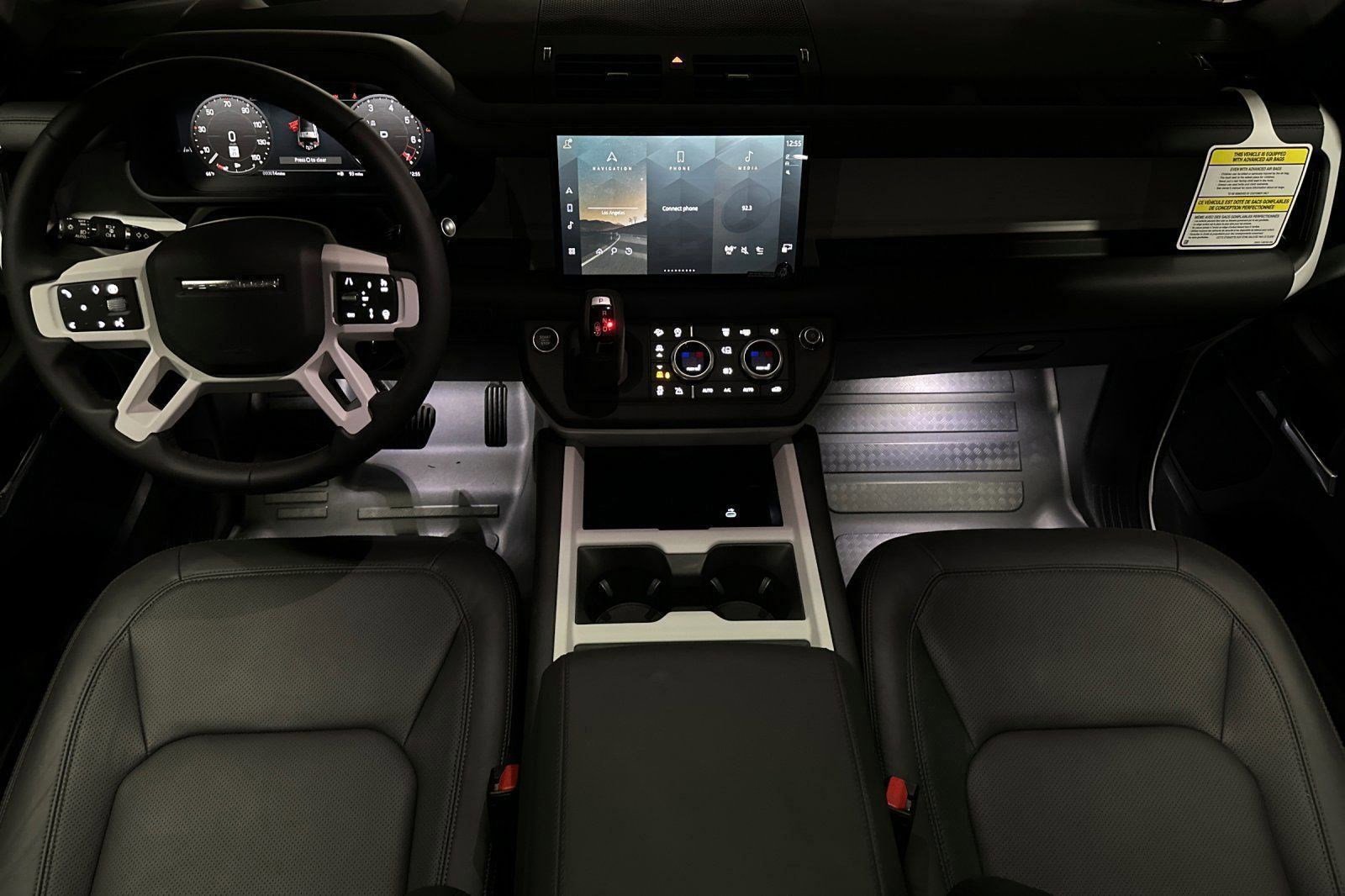 2025 Land Rover Defender X-Dynamic SE - Photo 13