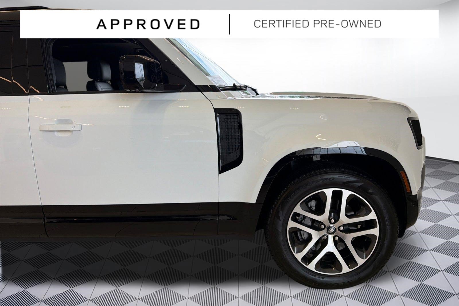 2025 Land Rover Defender X-Dynamic SE - Photo 37