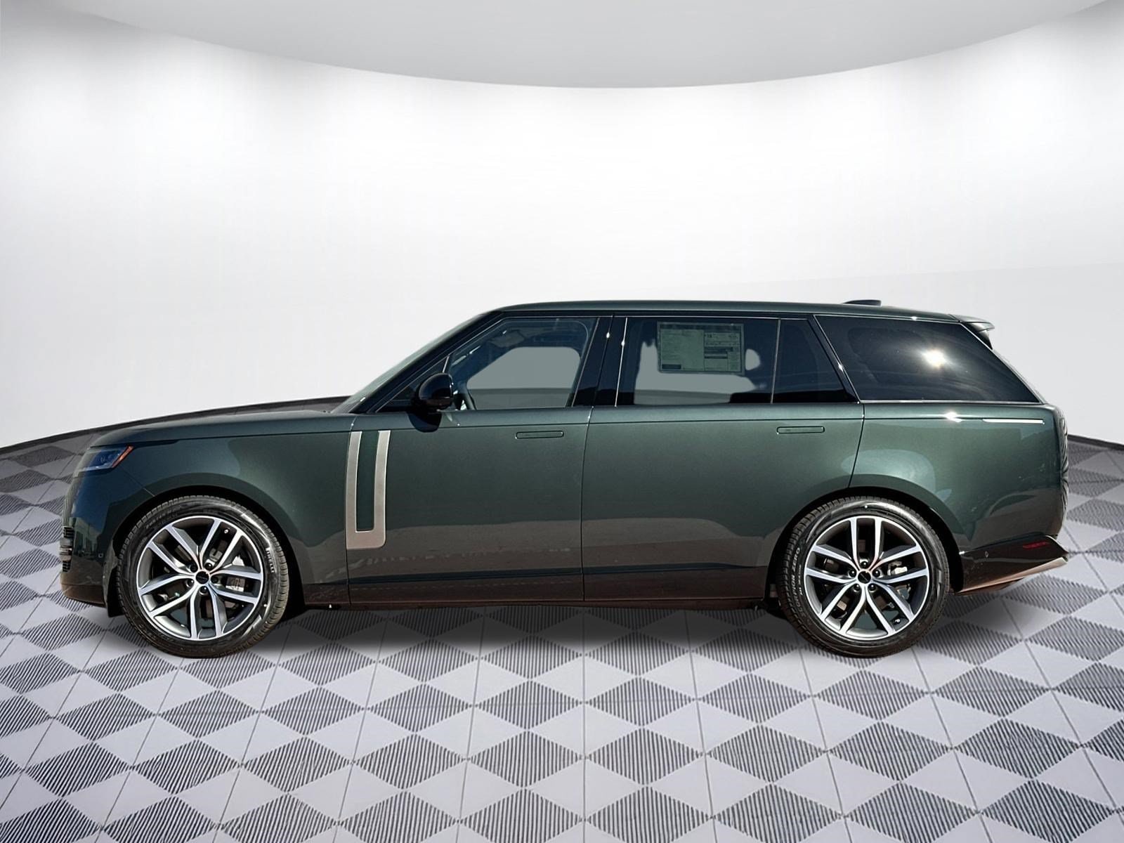 2026 Land Rover Range Rover SE - Photo 2