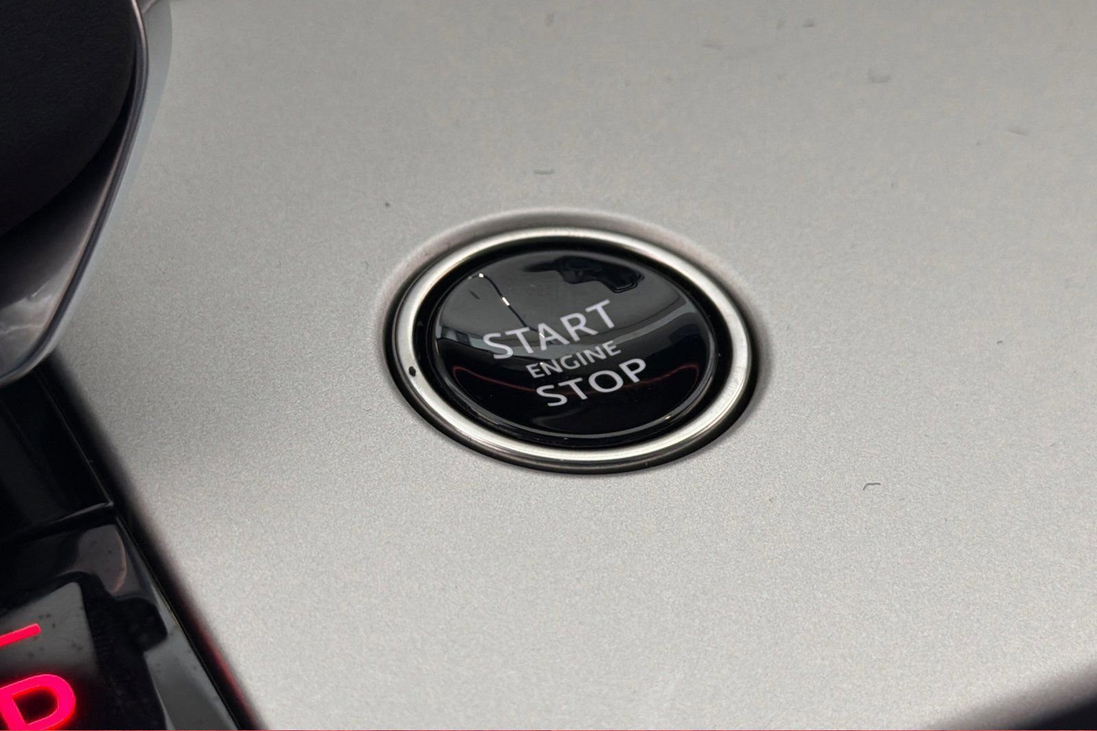 2025 Land Rover Range Rover SE - Photo 28