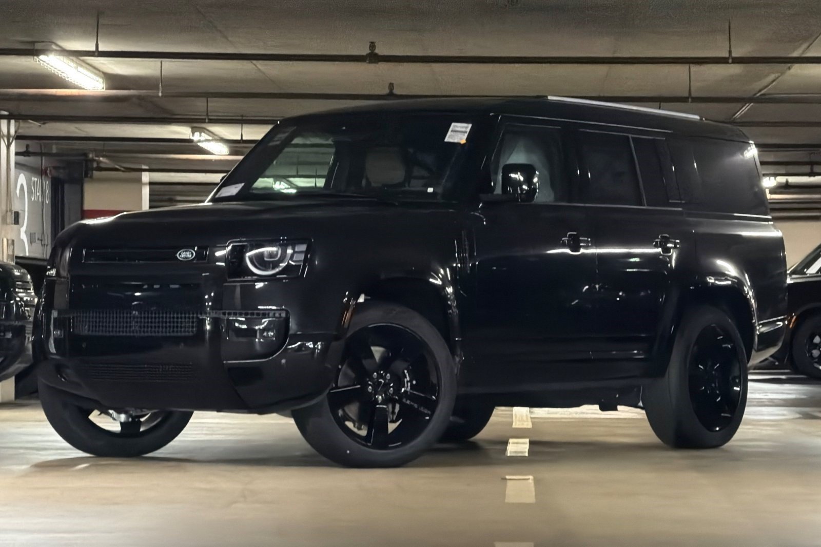  Land Rover Defender 130