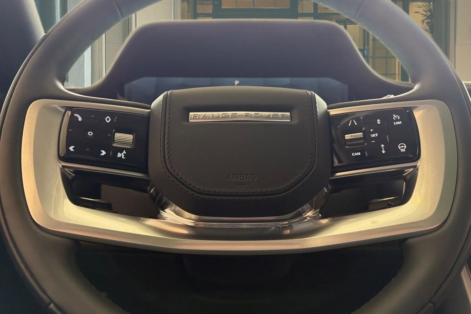 2025 Land Rover Range Rover SE - Photo 14