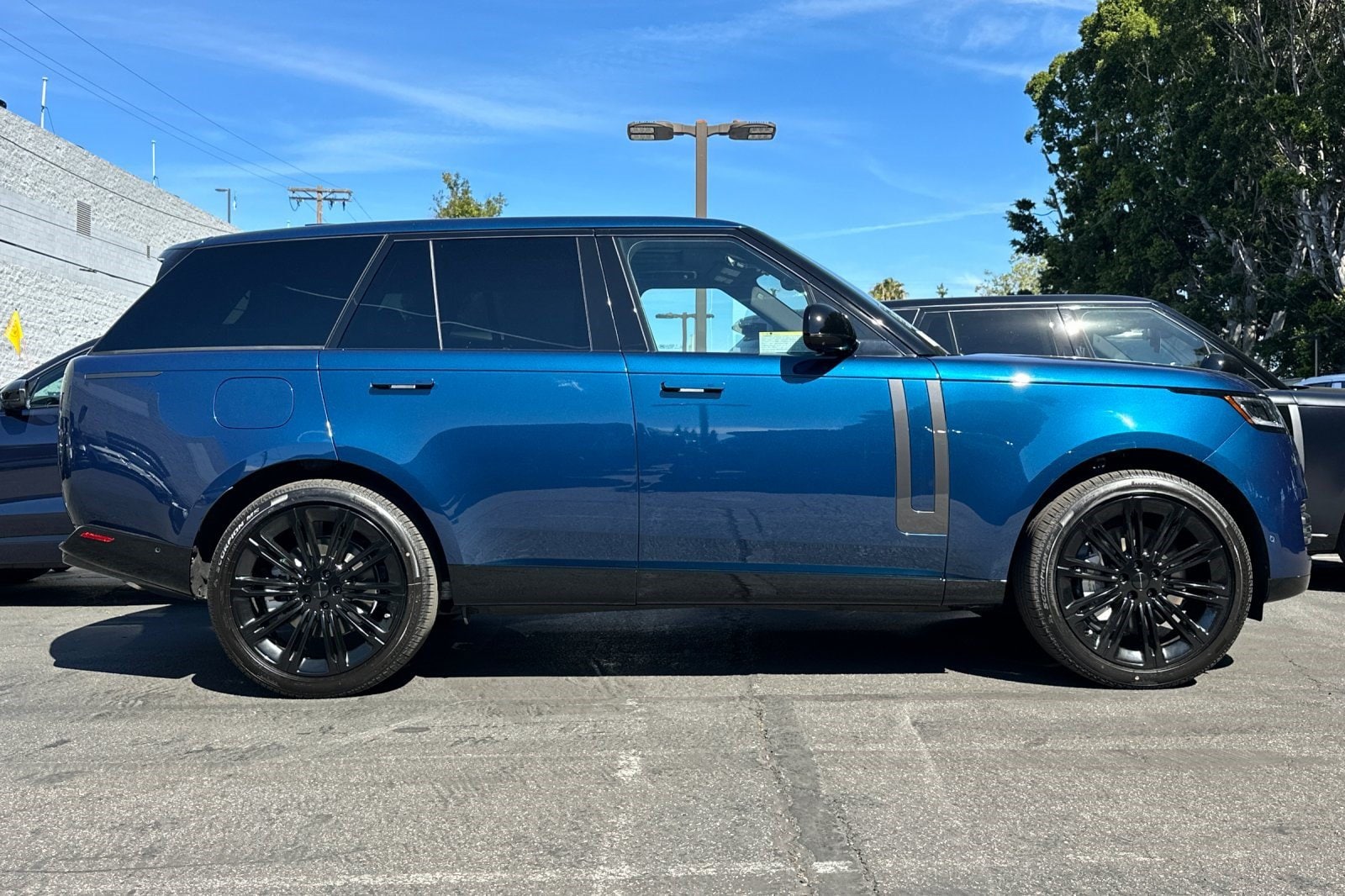 2026 Land Rover Range Rover SE - Photo 8