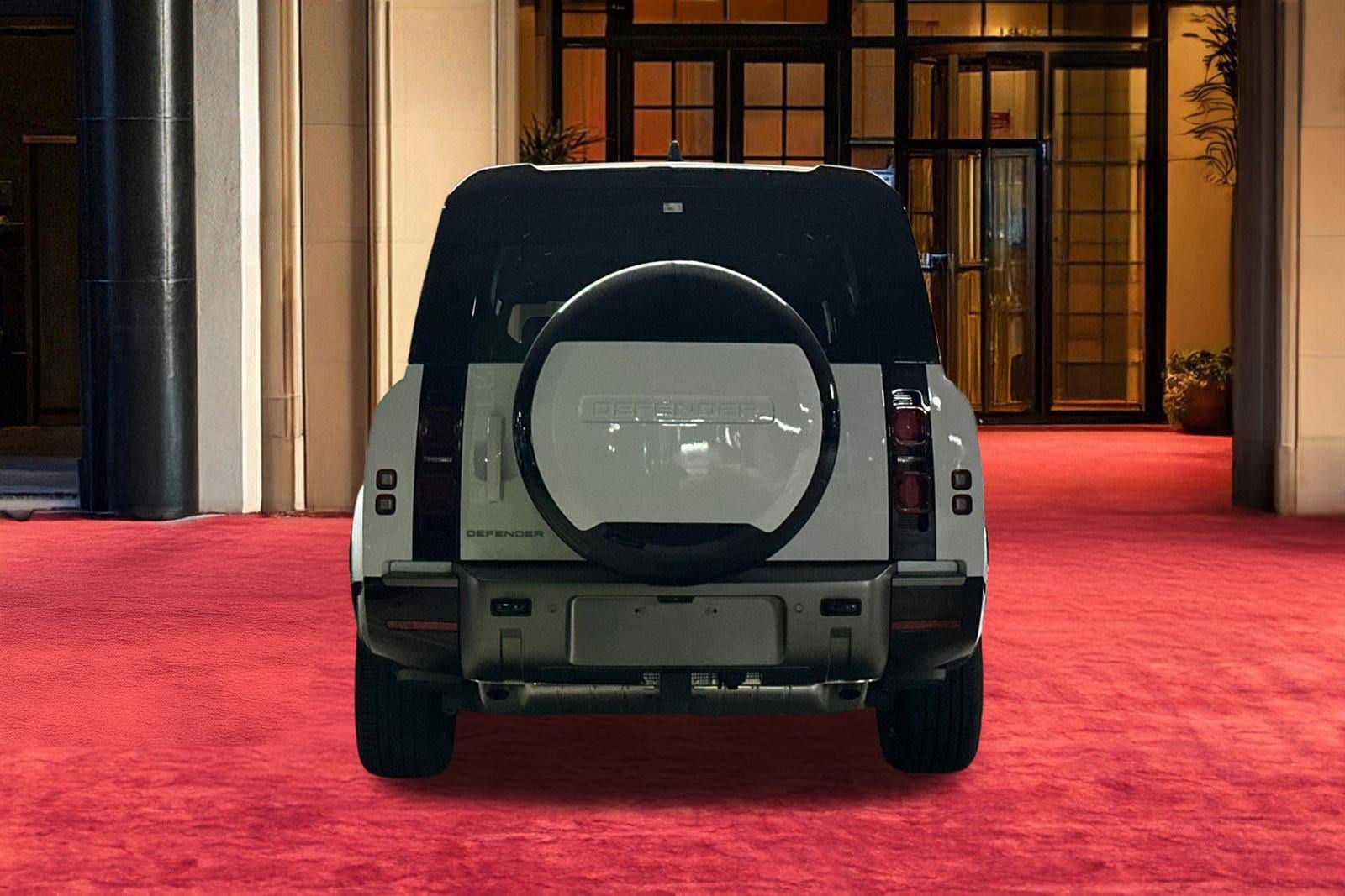 2025 Land Rover Defender X-Dynamic SE - Photo 9