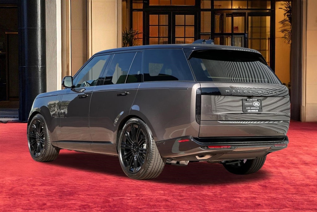 New 2026 Land Rover Range Rover P400 SE SUV