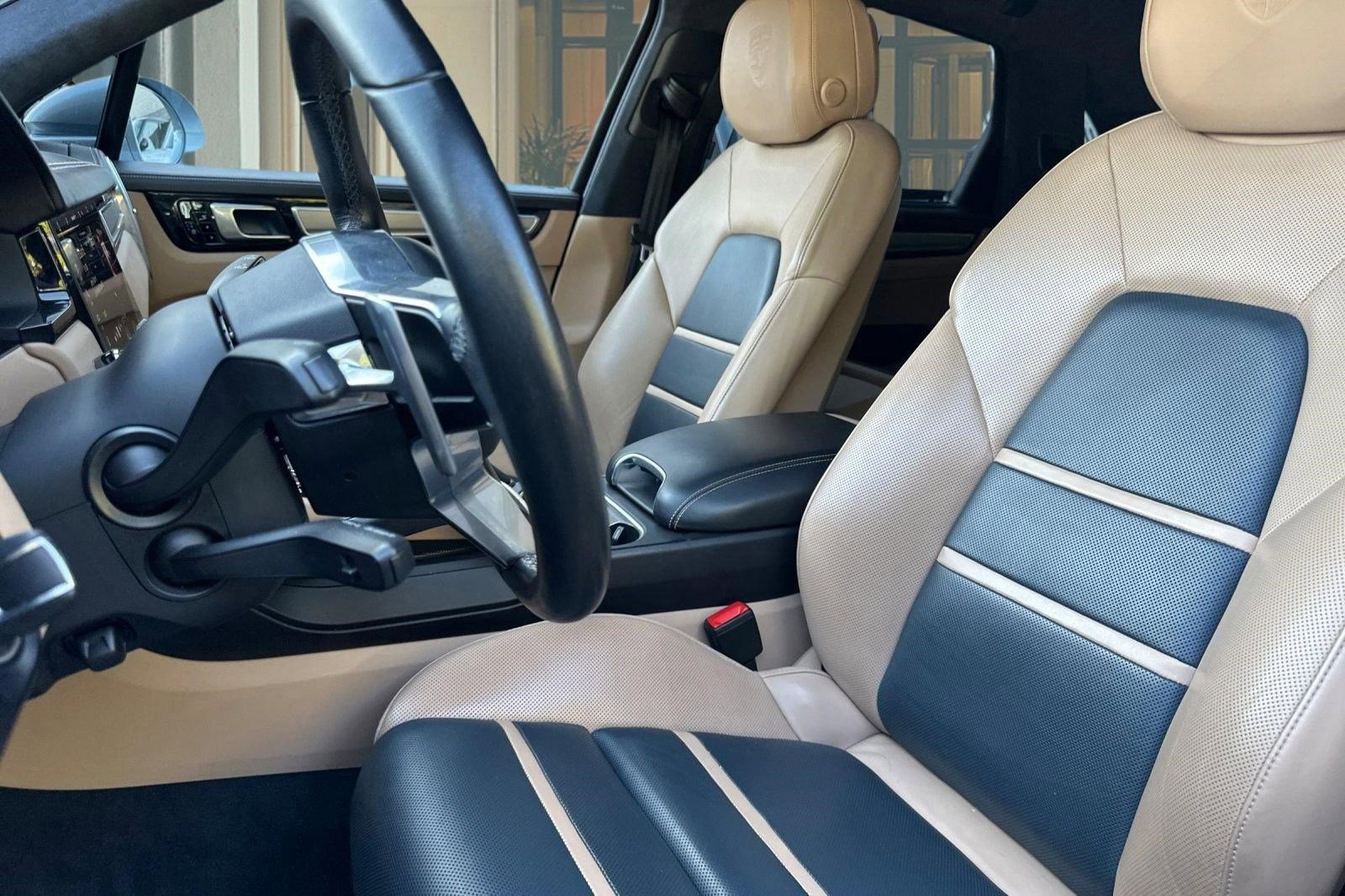 2021 Porsche Cayenne GTS photo 4