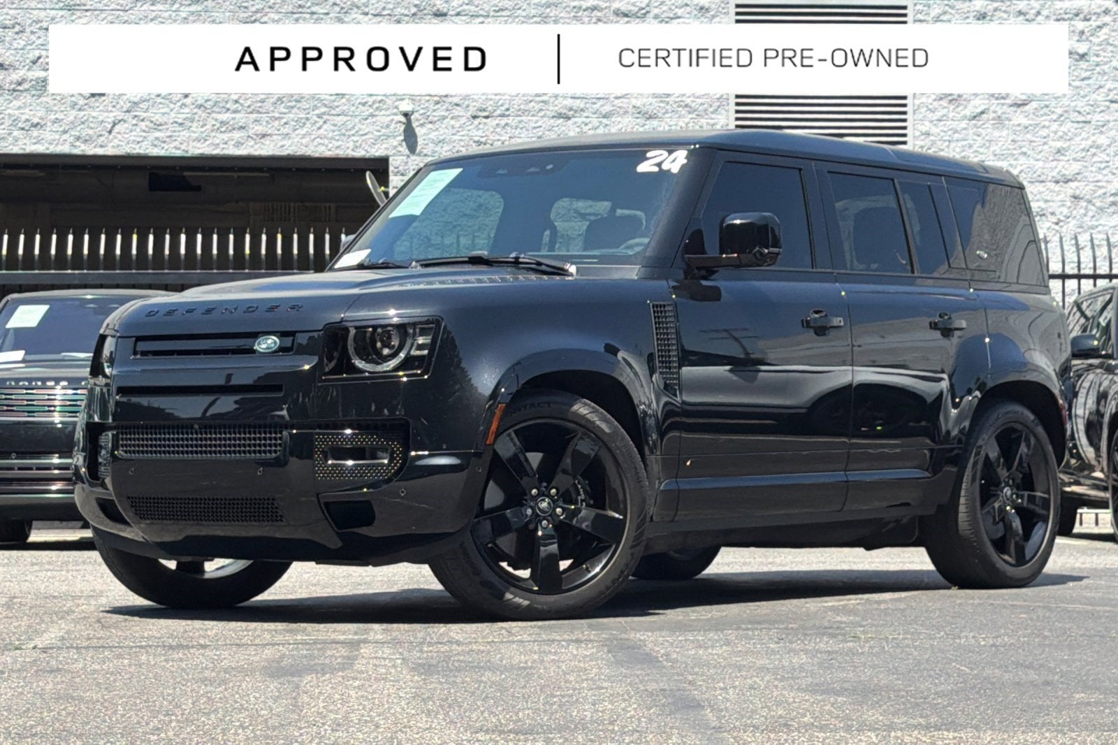 2024 Land Rover Defender 110 V8 P525's photo