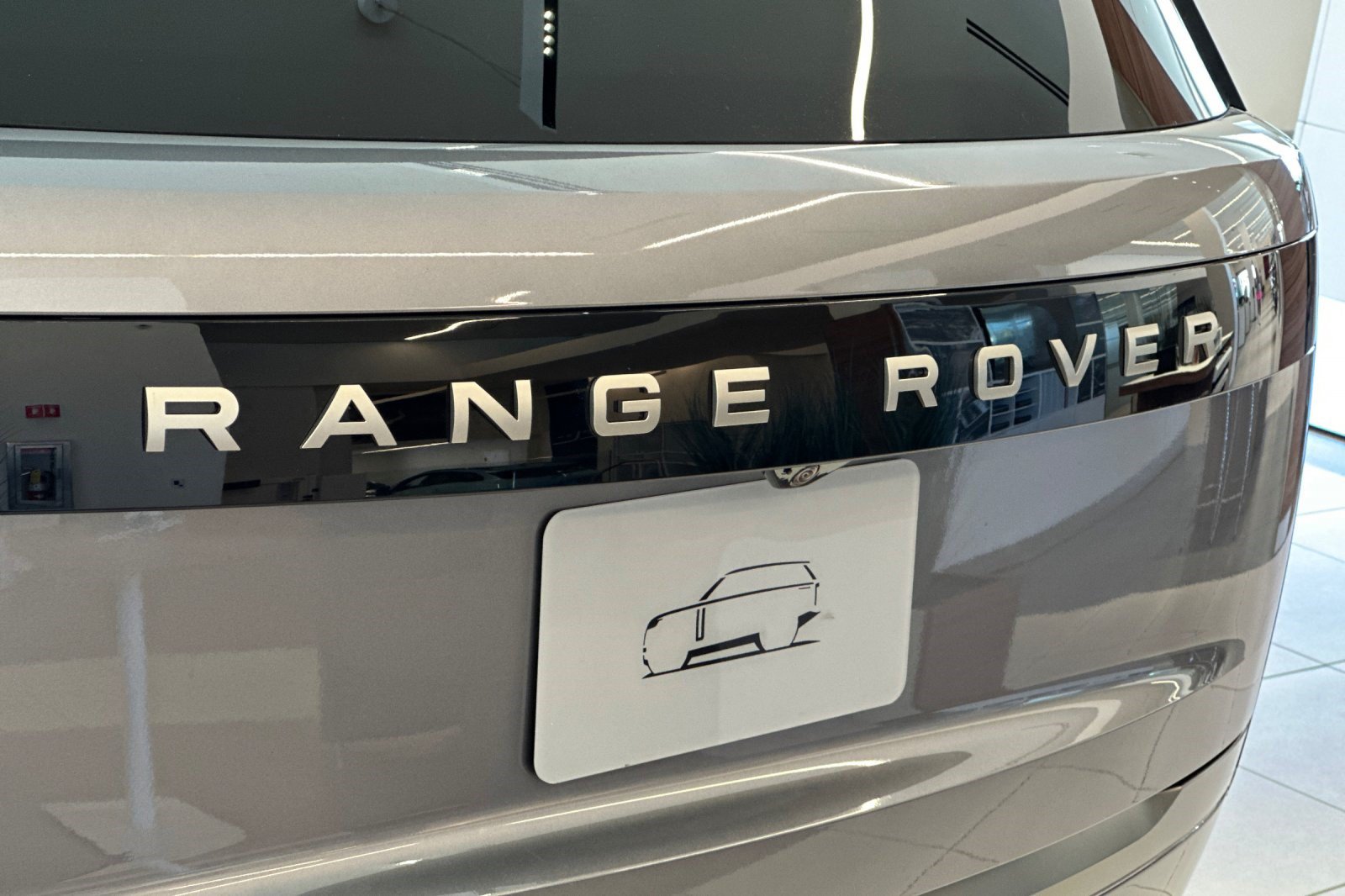 2026 Land Rover Range Rover SE - Photo 23