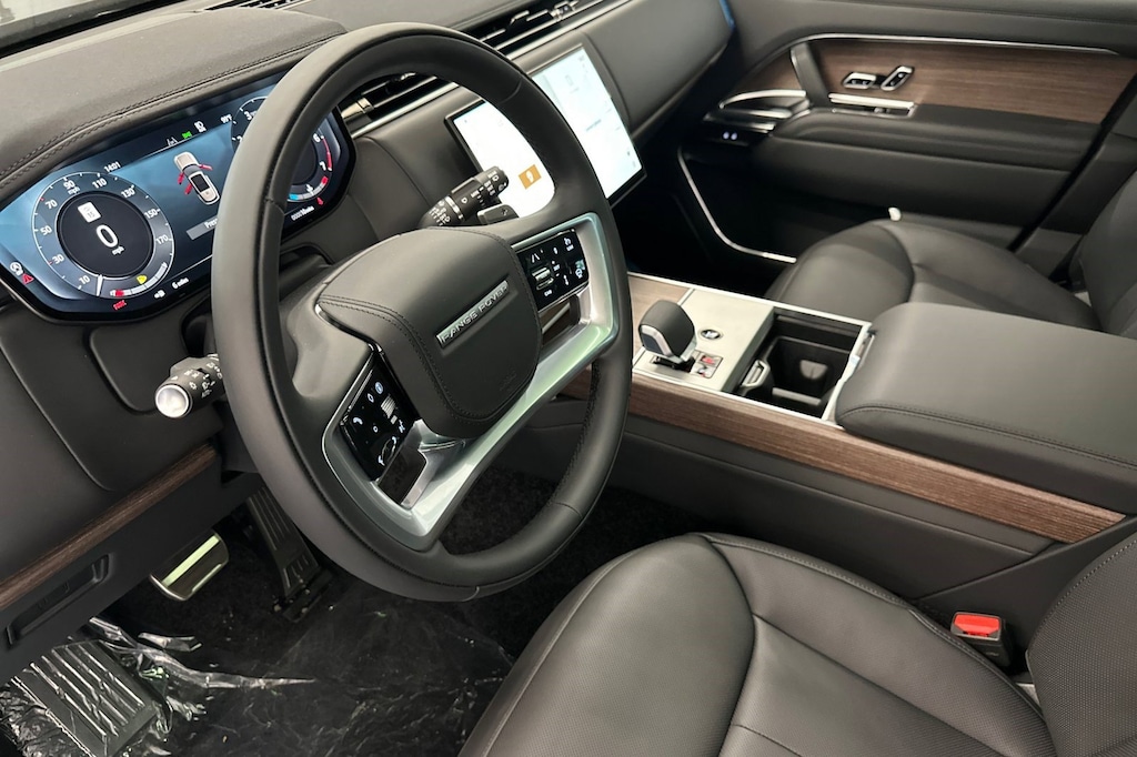 New 2026 Land Rover Range Rover P400 SE 7 Seat SUV