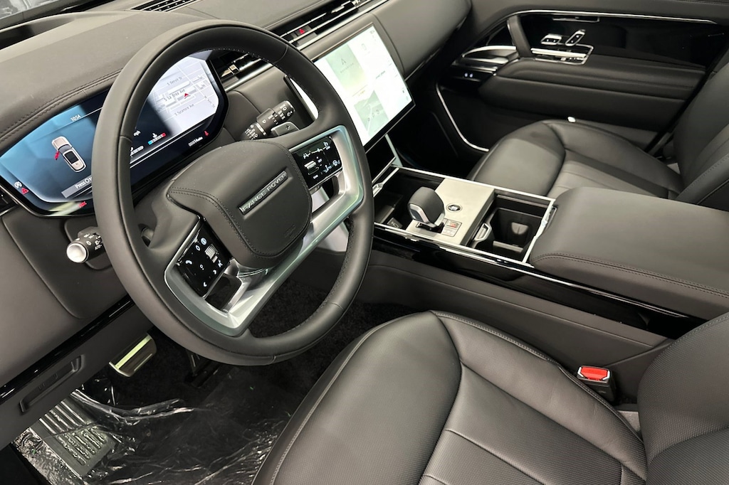 New 2026 Land Rover Range Rover P530 SE SUV