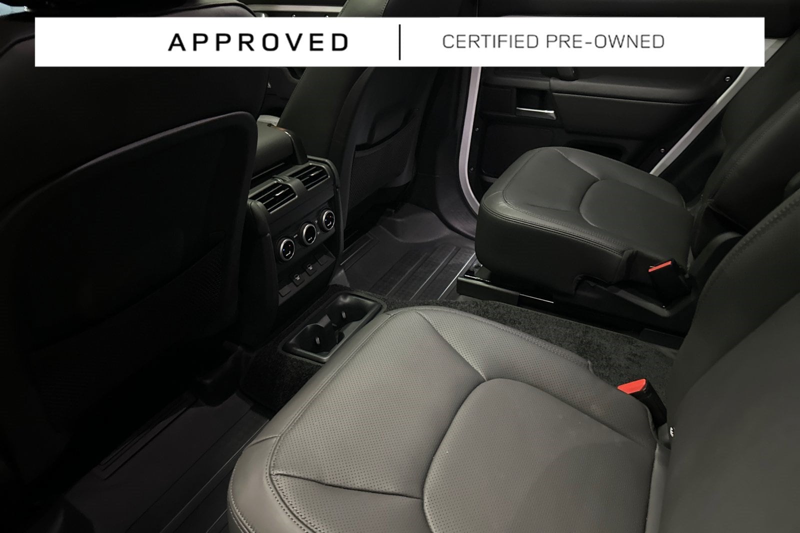 2025 Land Rover Defender X-Dynamic SE - Photo 28