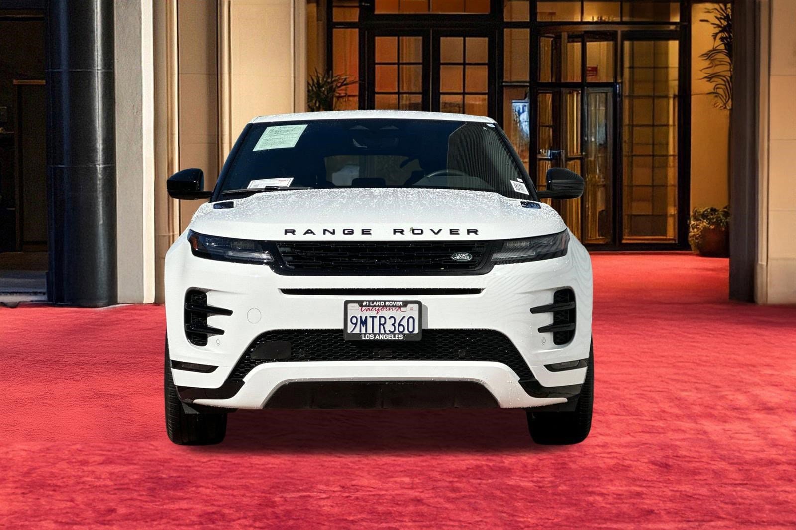 2024 Land Rover Range Rover Evoque Dynamic SE photo 4