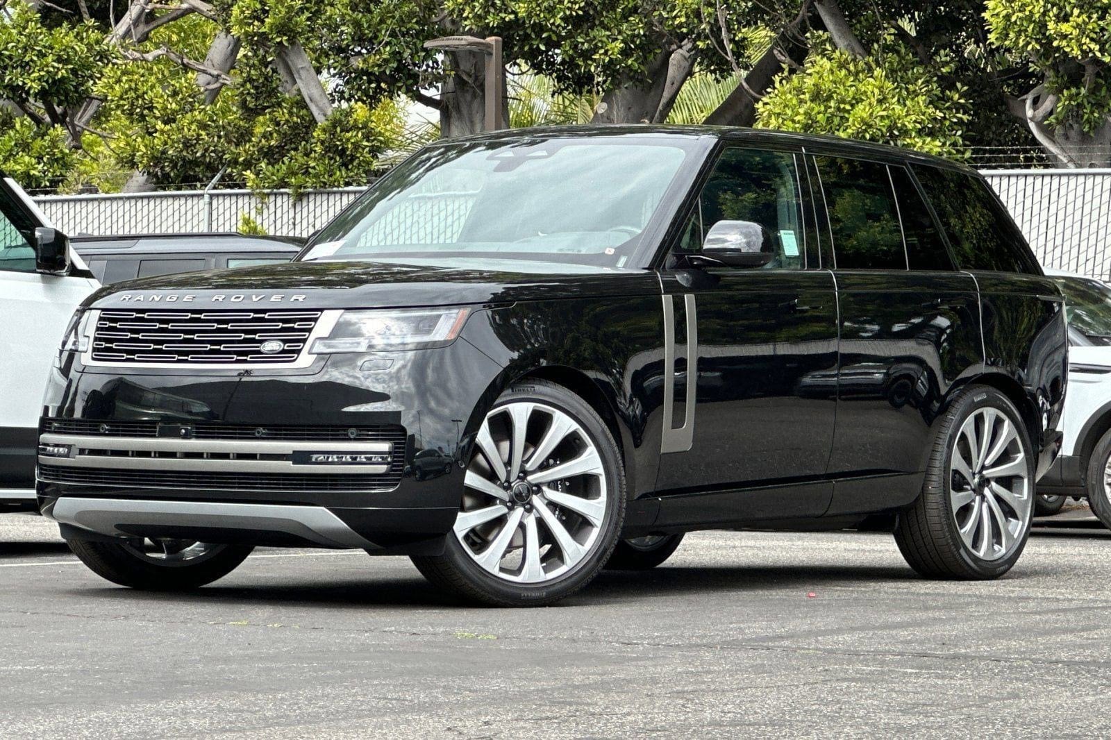 2026 Land Rover Range Rover 3.0 SE SWB's photo