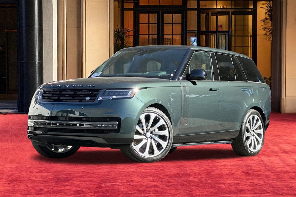 New 2025 Land Rover Range Rover P400 SE SUV
