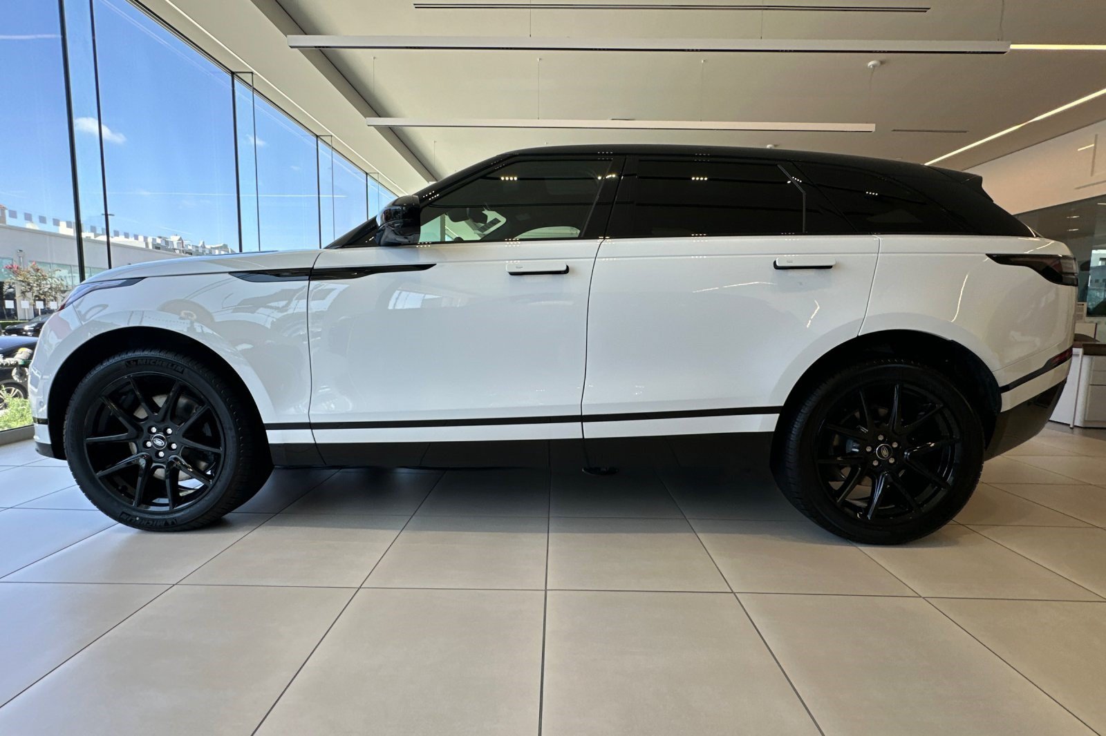 2026 Land Rover Range Rover Velar Dynamic SE Sport Utility