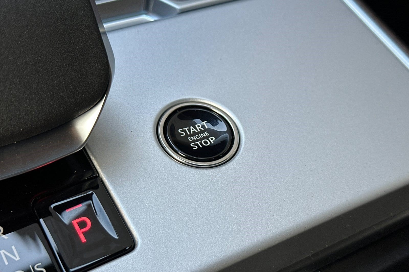 2026 Land Rover Range Rover SE - Photo 15