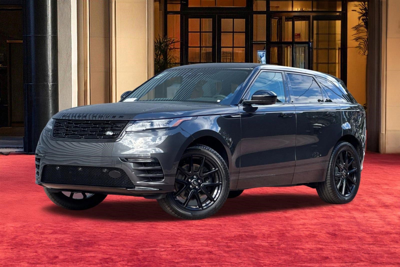2026 Land Rover Range Rover Velar Dynamic SE