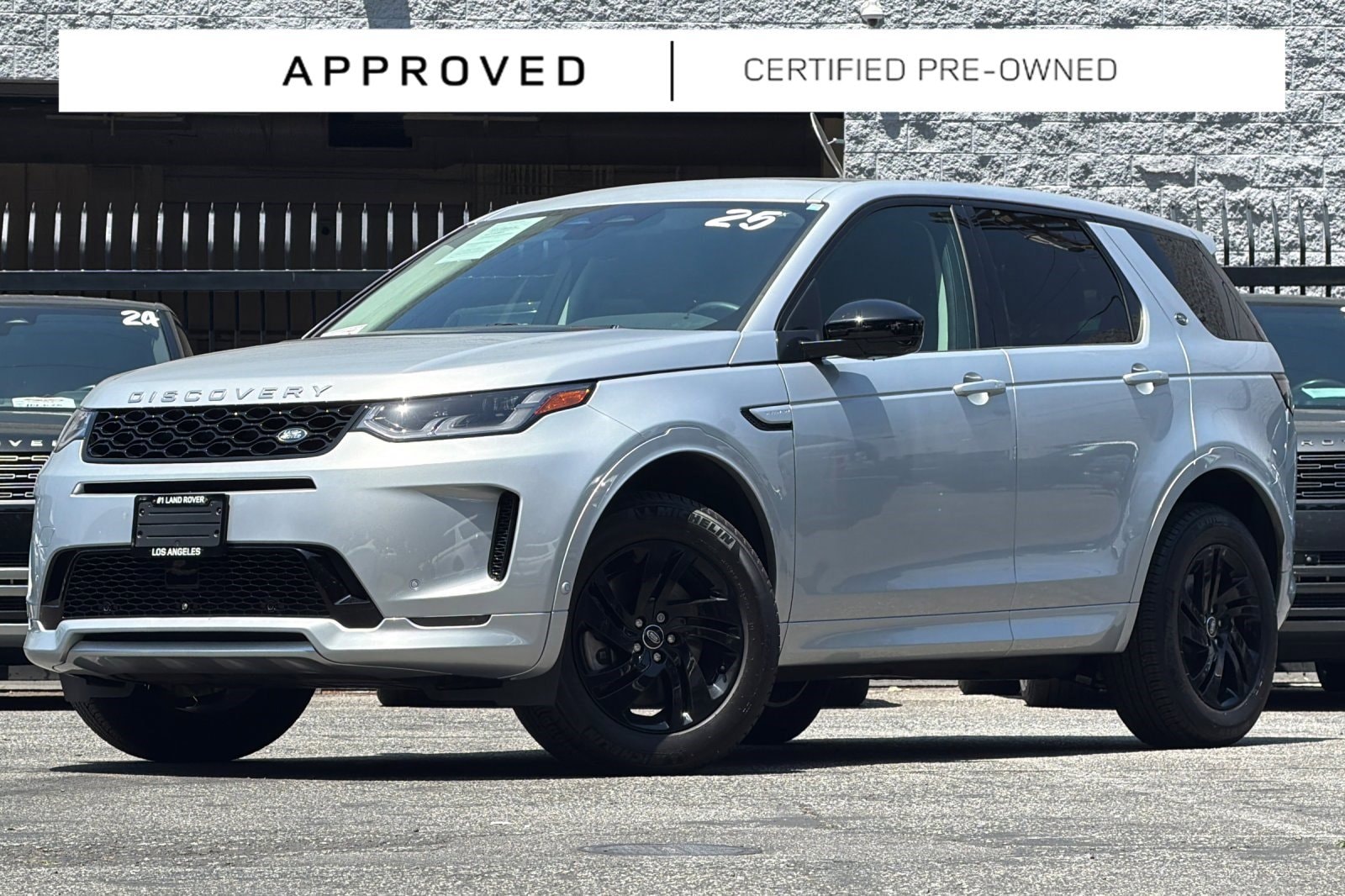 2025 Land Rover Discovery Sport 2.0 S's photo
