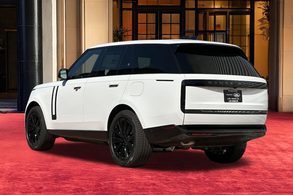 New 2026 Land Rover Range Rover P550e SE SUV