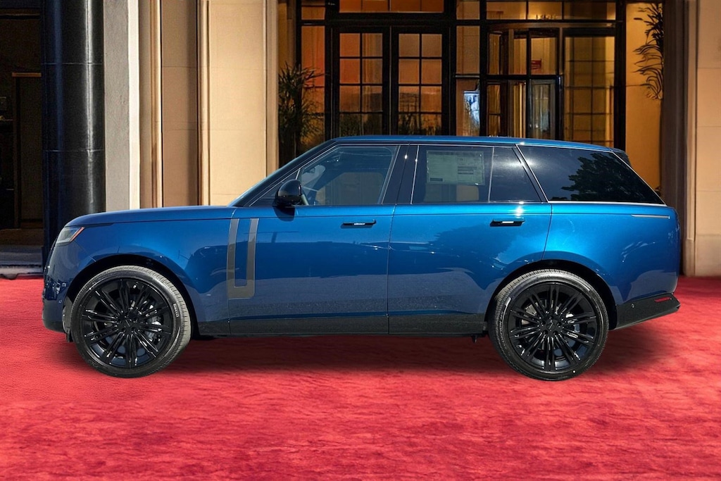 New 2026 Land Rover Range Rover P530 SE SUV