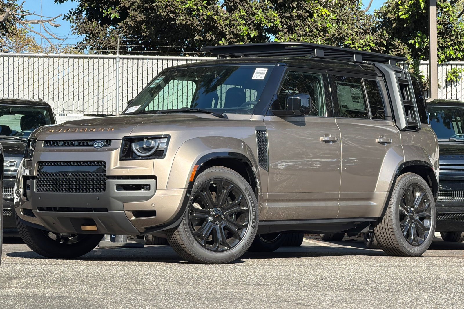  Land Rover Defender 110